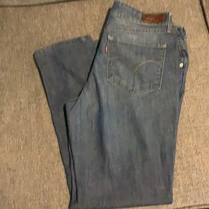 Levi jeans
